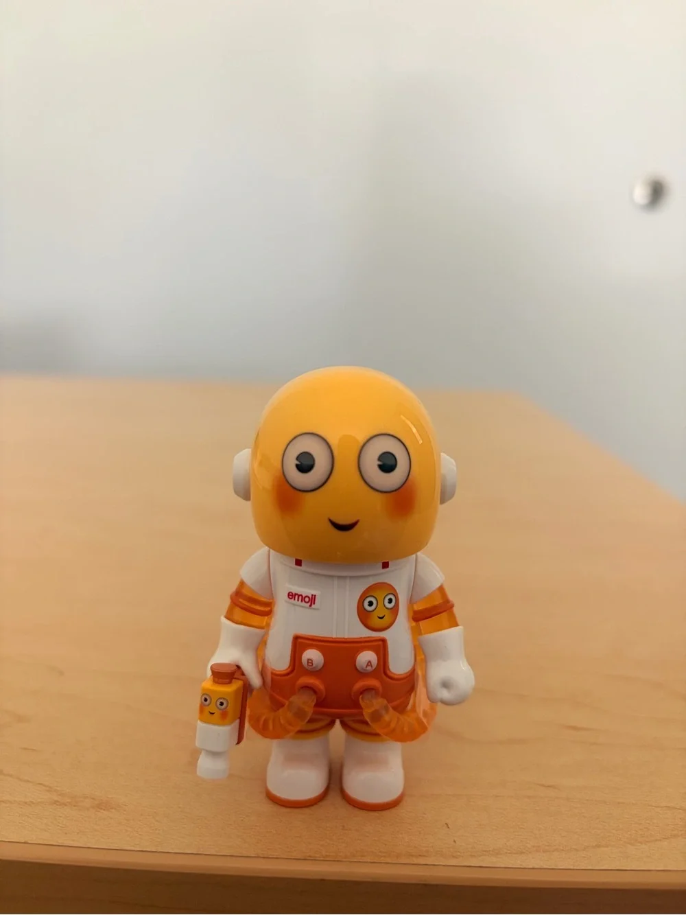 MEGA SPACE MOLLY 100% Emoji Series (CONFESSION)